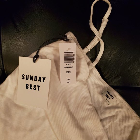 ARITZIA Ribbed Bodysuit - Picture 2 of 5